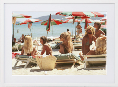 Saint-Tropez Topless Beach - 640 x 965, White image