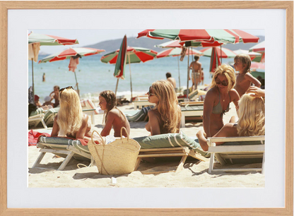 Saint-Tropez Topless Beach - 490 x 730, Scandanavian image